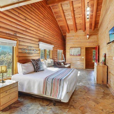 Wimberley Log Cabins Resort And Suites- Unit 4 Экстерьер фото