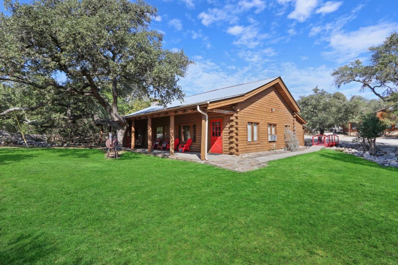 Wimberley Log Cabins Resort And Suites- Unit 4 Экстерьер фото