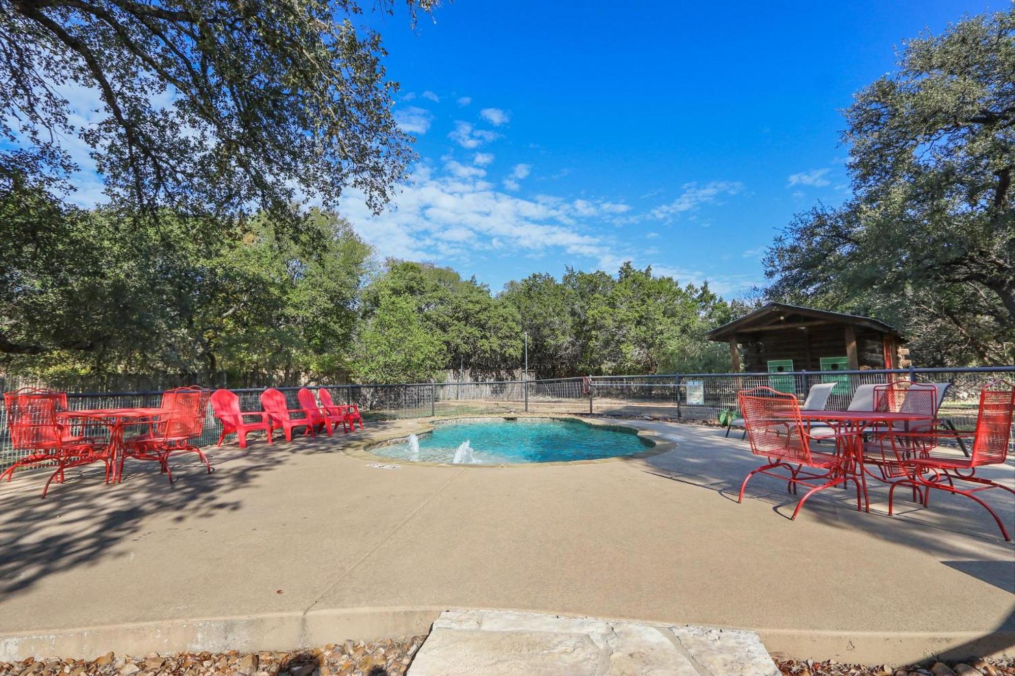 Wimberley Log Cabins Resort And Suites- Unit 4 Экстерьер фото